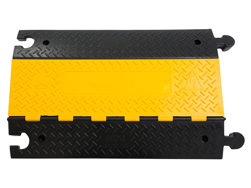 StagemenUK's tweet image. CABLE RAMPS - Over 200m in stock. 3 channel heavy duty ramps. stagemen.co.uk/cable-ramp-hir… Contact us for a quote. #cableramp #ramp #ramps #cable #protection #hire #rent #rental #local #delivery #bestprice #saving #events #festival #food #Birmingham #Stafford #Cannock #stagemen #show