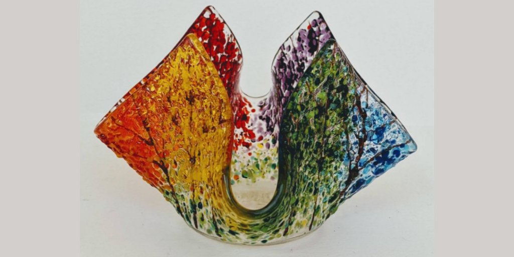 GlassCrafty's tweet photo. This beautiful #Rainbow Trees #candleshade is back in stock in my Etsy shop. Such fun to make!
ππ³
#twittersisters #etsyfinds #smallbusinessshoutout
ππ³
https://t.co/a0DagivPfh https://t.co/CRoBwgJZ33