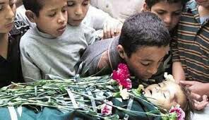 Farahna59085422's tweet photo. The Trump peace plan..it's a paradox..How even it gonna bring peace? They are doing it by force so the only choice for Palestinians is using force to survive

#Palestine
#QudsDay https://t.co/e2edMNl8dH