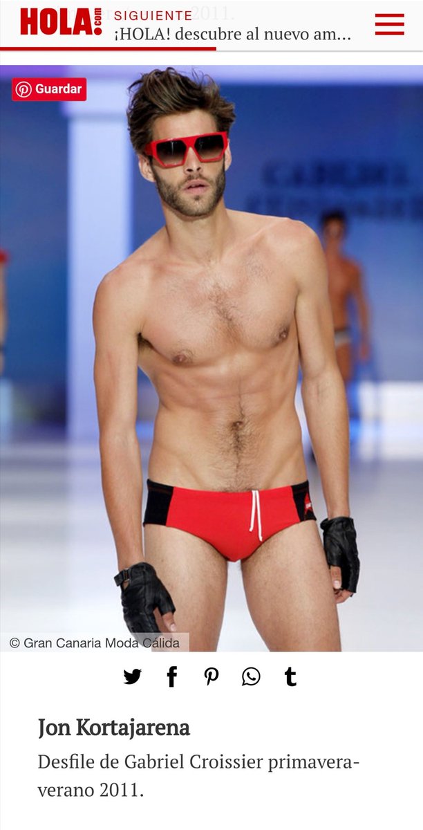 Croissier's tweet image. Nueva aparición en medios, hola publica esta foto de @kortajarenajon en bañador @gcroissier en un especial con motivo de su 35 cumpleaños. #croissier #hola #jonkortajatena #desfile #bañador #modaplaya #grancanariasfw #grancanariamc
