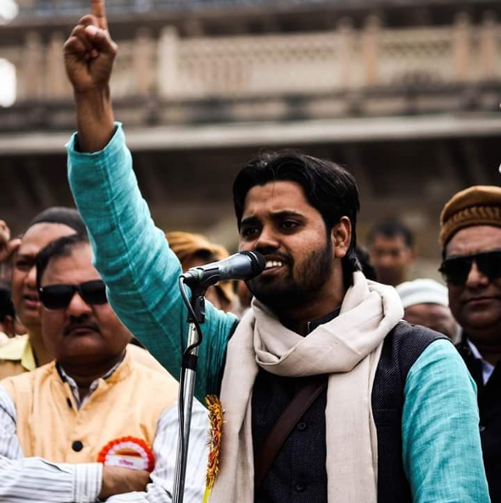 mh_ashraf_azmi's tweet photo. We strongly condemn the witch hunt of Activists!
Asif Tanha is the latest victim of this shameful act of the State!
Release Asif Iqbal Tanha.
#WeStandWithAsifTanha
#StopTargetingJMI https://t.co/SH8nSL3WAy