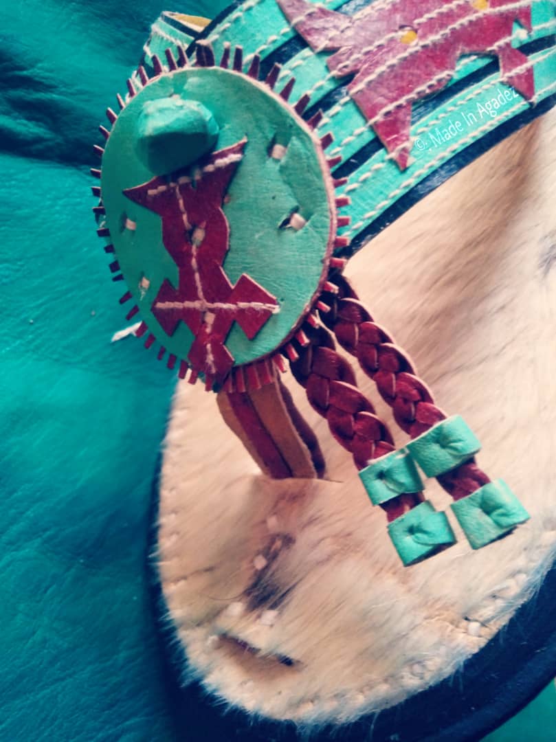 MadeInAgadez's tweet photo. #Teghateme ( Chaussure) #Balka Cuir Homme "
Notre savoir-faire : la fabrication de chaussures artisanale, avec l'arts dans le respect des traditions.
Un choix unique de Chaussures #Balka by #MadeInAgadez https://t.co/OAUGM8UOAT