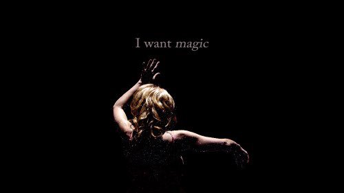 “I don’t want magic. I want GILLIAN.”—that’s the line right? #NationalTheatreAtHome #GillianAnderson #StreetcarNamedDesire