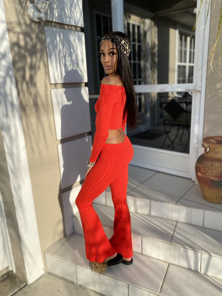 MANIMILLIONS_'s tweet photo. Hottest out but you already knew that🥵 https://t.co/egooRO9uft