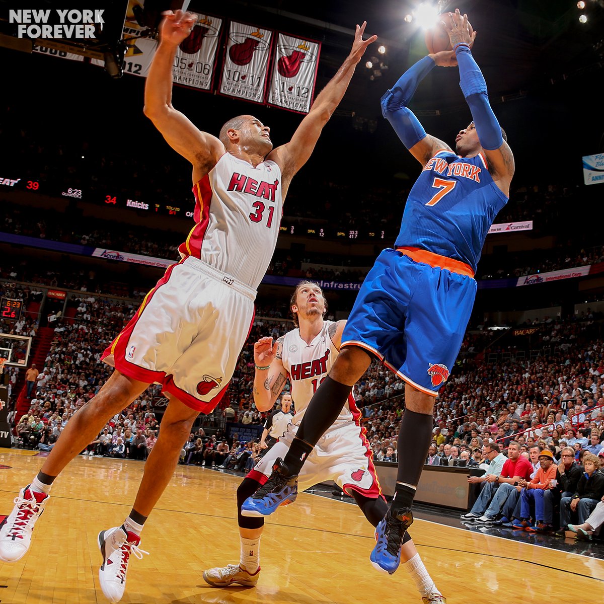 nyknicks's tweet photo. Couldnβt do #ScorersWeek without heading back to Meloβs 50-point game vs. Miami π₯ https://t.co/hpHQ5IaW11