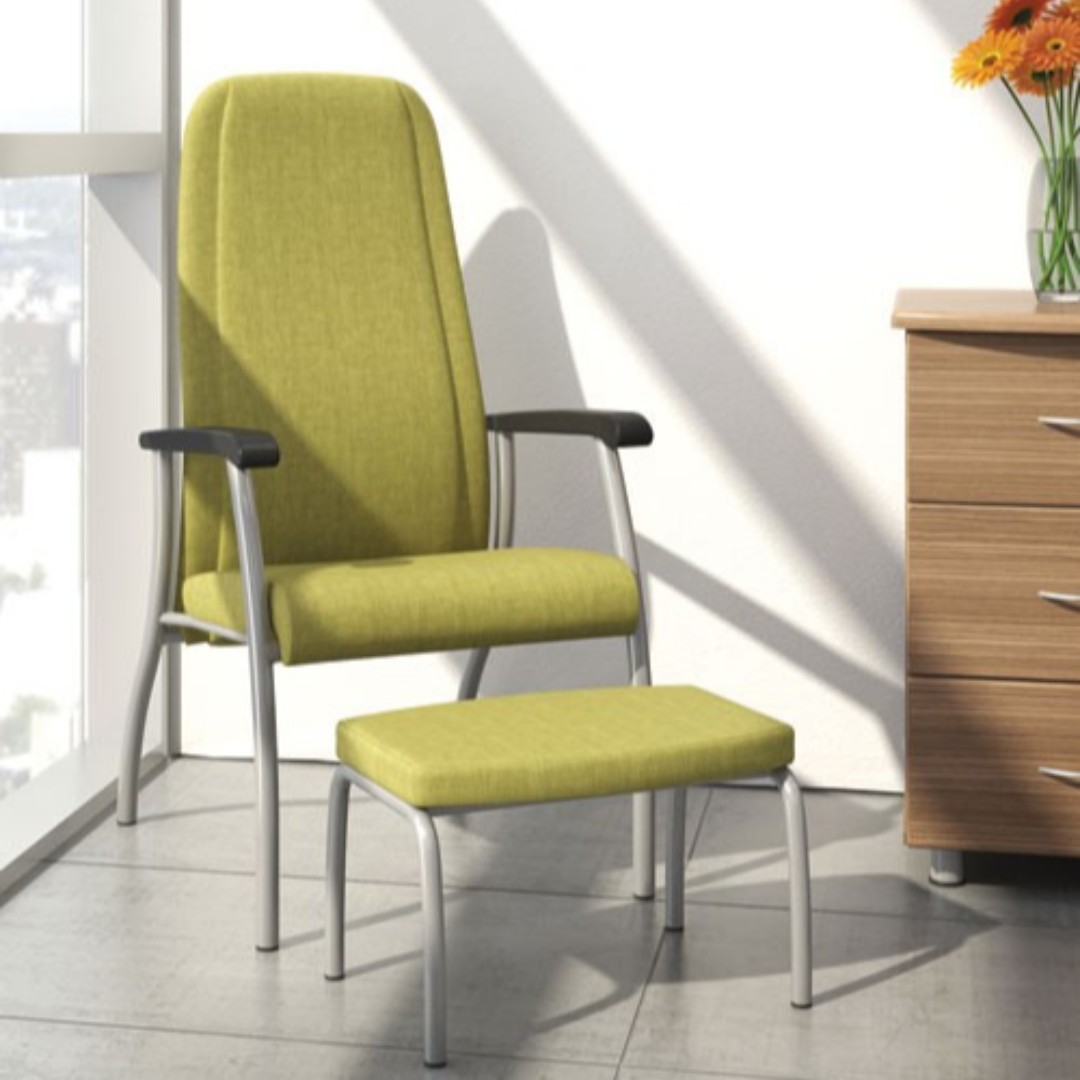 SpecFurniture's tweet photo. It is all about wellbeing: comfort, ergonomics, soothing motions, choice of materials, and finishes. Midway seating fosters a home-like environment, which is vital to the healing process. 

#SpecFurniture #HealthcareSeating #PatientSeating #PatientRoom #Wellbeing #HealingSpaces https://t.co/iBqus3NfHE