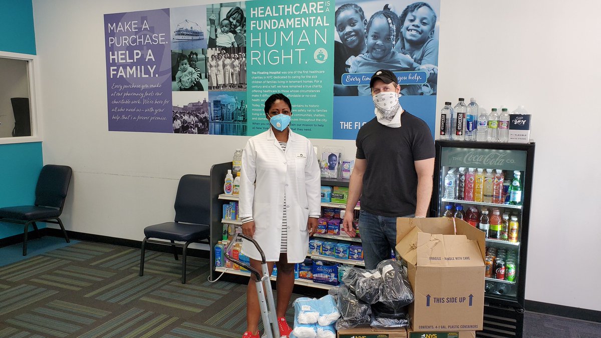 TheFloatingHosp's tweet photo. We were delighted to welcome @AndrewHevesi to our pharmacy today, where he donated hand sanitizer and face masks ❤️ Thank you Assemblyman! 😊 Can you help with these urgently needed items? https://t.co/BDFPgcPbST

#donations #PPEneeded #Queens https://t.co/bIRwjz9yXn