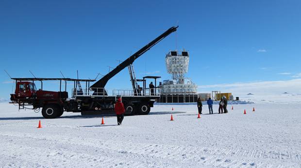 eluniversocom's tweet image. Científicos creen que hay un universo paralelo donde todo estaría al revés. ► ow.ly/oYD450zN9hG