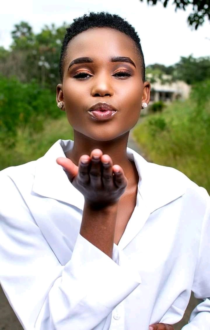 LeesierMthethwa's tweet photo. Please Support Our Very Own Alwande Aneliswa Mtshali🥳🥳🥳Our Very Own Little @zozitunzi On Her Journey To #MissSA2020
Please Do Follow Her On IG:Alwande_Mtshali
#MissSouthAfrica2020
#ZizileMustFall
#BiancaHasFallen
#LockdownLevel3 https://t.co/L35iyKvAyd