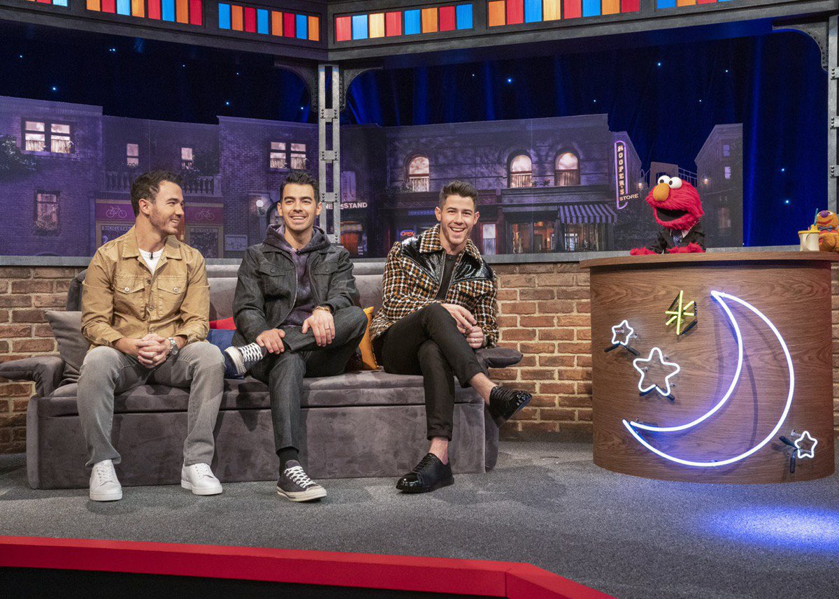 jonasbrothers's tweet photo. Who’s ready to see an early preview of our episode of The #NotTooLateShow with @elmo? See it tonight on the Sesame Street YouTube channel at 7pm ET/4PM PT and catch the show premiere on @hbomax on May 27th!

https://t.co/cUXyXdHcoW https://t.co/P2gr0MN099