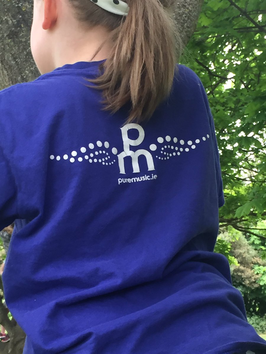 PureMusic20's tweet photo. Happy Thursday.. We hit the park after teaching today and climbed some trees!  
Adapting to teaching online has had its benefits, no traffic and home early  enough for an adventure! 
#musiclessons #musicschool @PureMusic20 #newadventures https://t.co/agn7SPhWVc