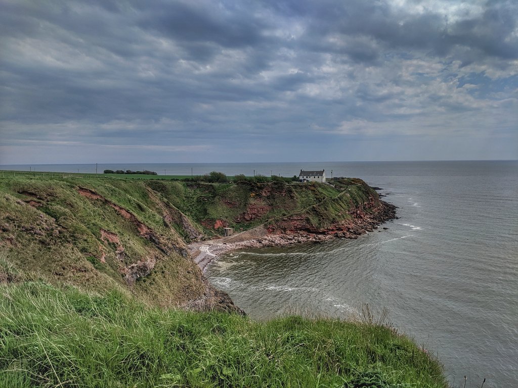 vickyinglis13's tweet photo. Took myself out for a run along the coast as far as I could possibly make it for my permitted exercise. Nice to have a small change of scene, even if it is from looking at places I can't get to yet. #virtualTGOC #abdnwillwait https://t.co/32hKfZwhEL