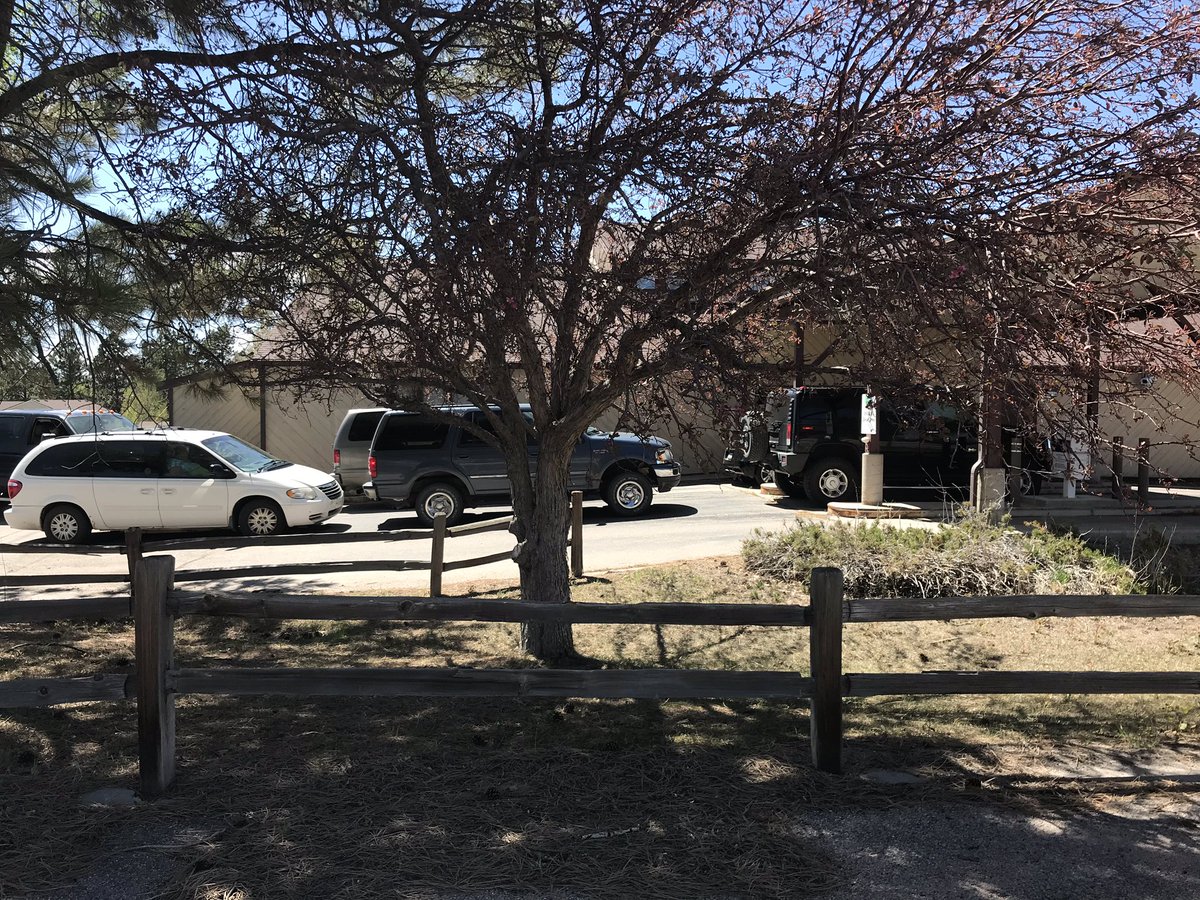 ElbertCOClerk's tweet photo. Hey Elbert County residents! Our drive thru is proving popular. If you don’t want to wait in line, make an appointment at 303-621-3123. https://t.co/8hx9eHZpFr