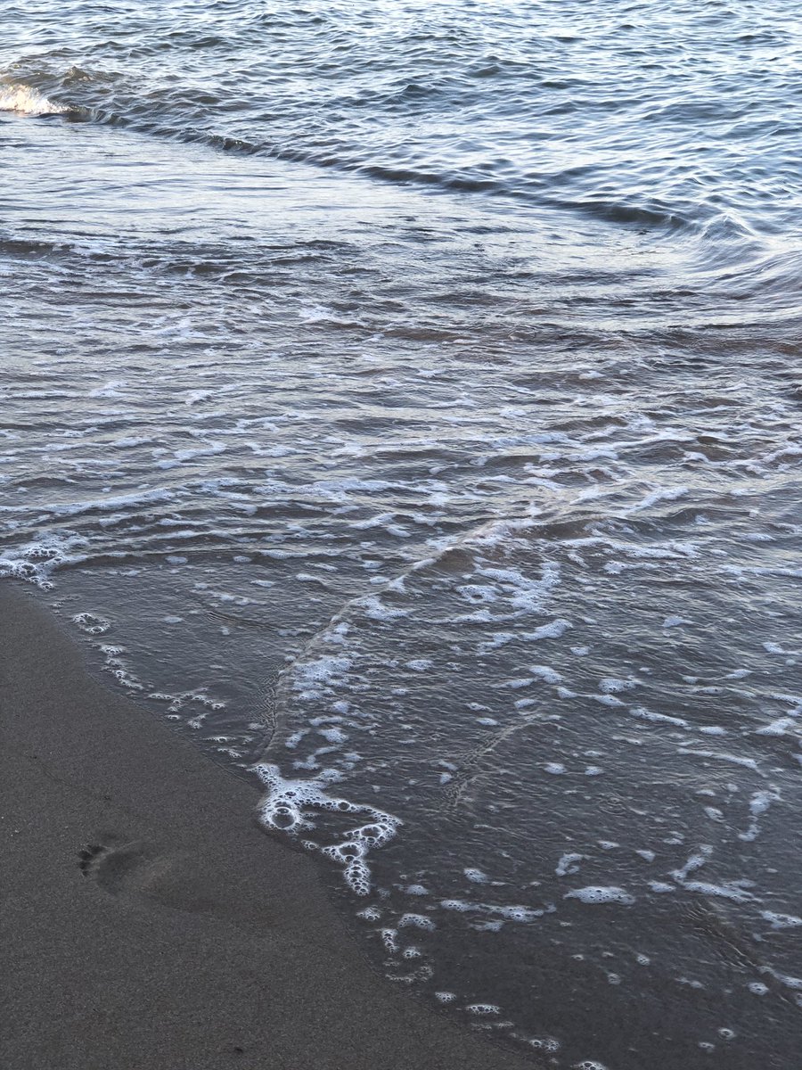 victtoriagarcia's tweet photo. la plage 💙 https://t.co/AXMJq6N3U5
