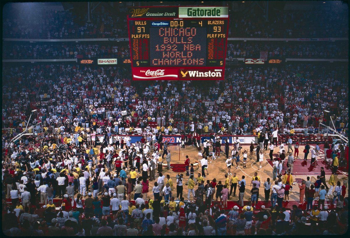 Los Bulls repetían como campeones y 16 días más tarde, Hodges se convertía en agente libre. El equipo no lo quería de vuelta, por lo que Jerry Krause le dijo: "Gracias por cuidar de los jóvenes, pero vamos a tener que dejarte ir". Ni uno de los otros 26 equipos de la NBA llamó.