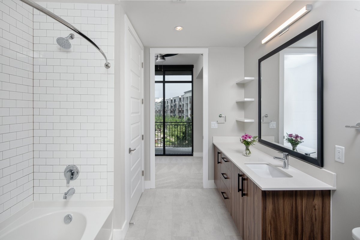 AMLI Residential tweet media