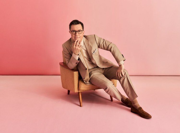 jsudsnl's tweet photo. mmmm tan suit #colbertgate https://t.co/lgUUtAeL2W