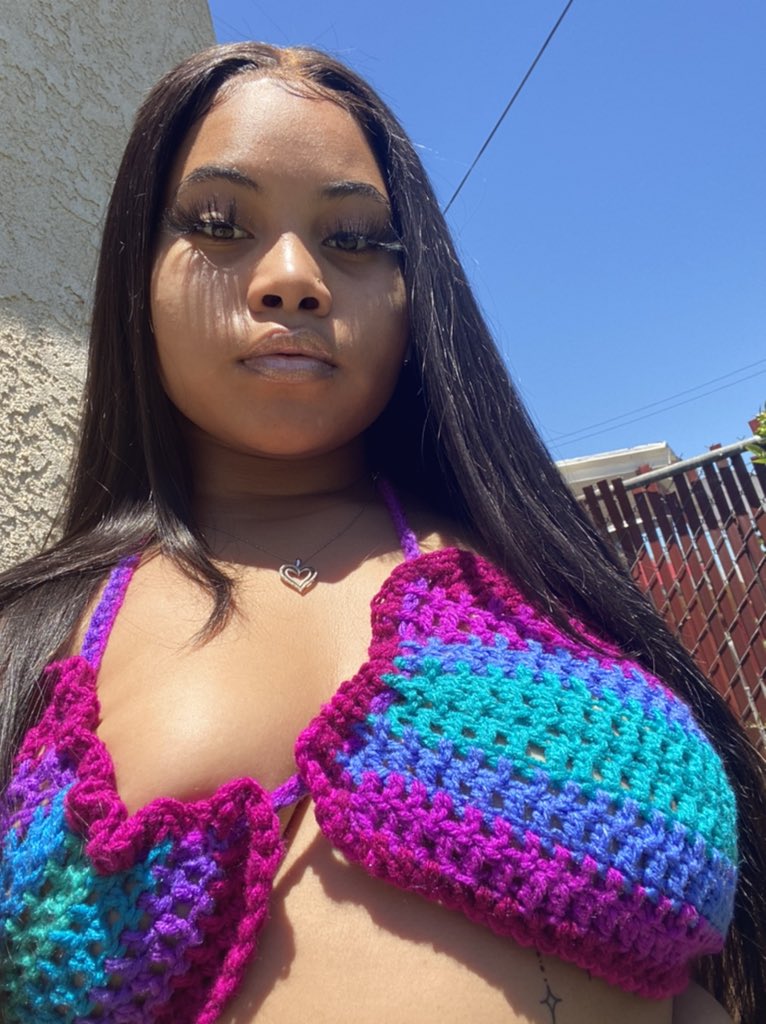 pooookums's tweet photo. Just a selfie typa bitch https://t.co/pCLFDZ2Qik