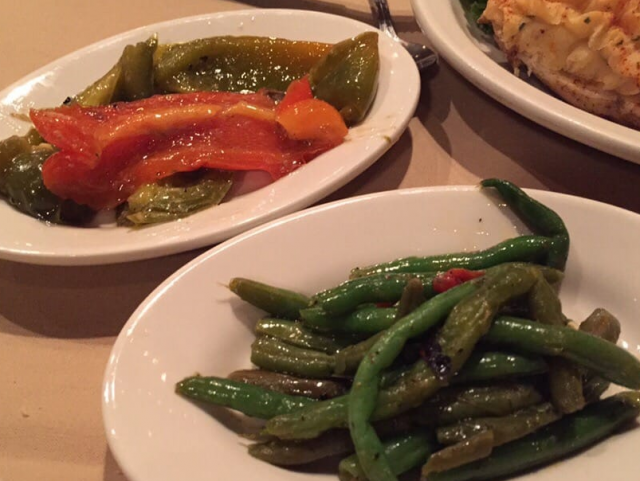 Steak38Cafe's tweet photo. 10/10 would recommend. 👌🏻 👌🏻
.
.
.
.
#Steak38 #CherryHillNJ #NJEats #EatsOfNJ #NewJersey #VisitNewJersey #Steakhouse #Steakes #Foodie #FoodFeed #NewJerseyFoodie https://t.co/hyCo78q8JY