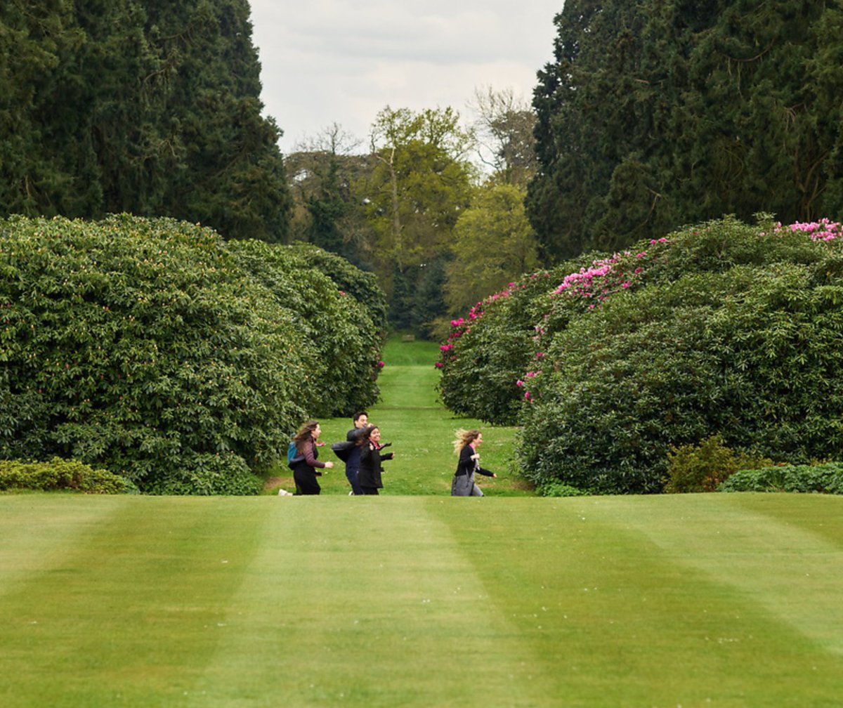 hultprize's tweet photo. W̶a̶l̶k̶i̶n̶g̶ Running into June like... 👀
.
.
.
#Meme #funny #June #Maymeme #Accelerator #UK #fun #HP #HP20 #HultPrize #May https://t.co/B9YVtMMqQO