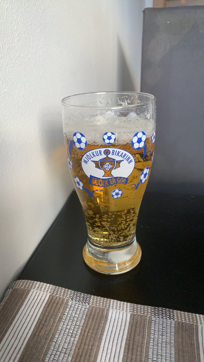 Amma er ekki að plata neinn með þessu mjólkurglasi...