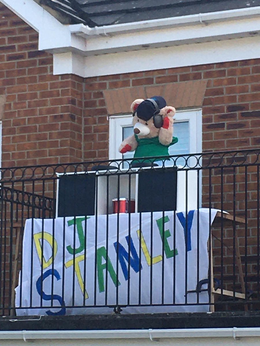 DJ Stanley Big Ted  mixing some tunes on his decks <a href="/FatboySlim/">Fatboy Slim</a> #clapforourkeyworkers #lockdownuk <a href="/LogFirepit/">Deluxe Log Fire Pit</a>
