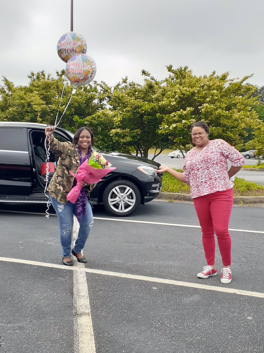 makishawilliams's tweet photo. This morning our dynamic APIP leader, @CynthiaMcCray19, celebrated the conclusion of our first year as assistant principals. We surprised her by showering her with gifts to show her how much we love her and appreciate ALL of her support. #APIP2020 @LearnInHenry @joliedhardin https://t.co/tXFTKiL8Q6