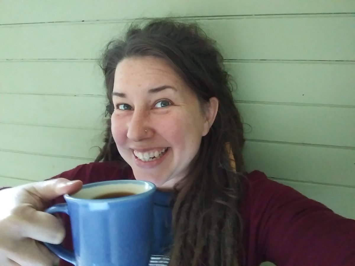 FreetobeStacieD's tweet photo. In a quiet room all by myself β
Husband brought coffee β
Husband planning dinner β
Having a fantastic moment β
Making a tweet about it β
Work day feels complete π
#lifehappening #bloglife
#momlife #powercouple #gettowriting @simple_yeti https://t.co/Q3VOIvPkO2