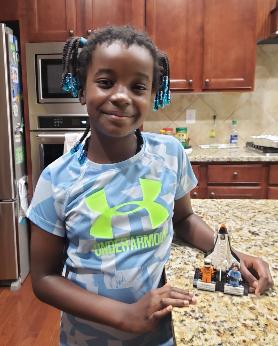 Take note, friends.  Future astronaut:  Anaelle O