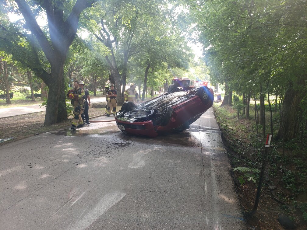 Major Accident: John McCain Road is shut down between Monticello and Bandit Trail. Police and Fire on scene. Please seek an alternate route. Expect delays in the area. #DFWTraffic #Colleyville