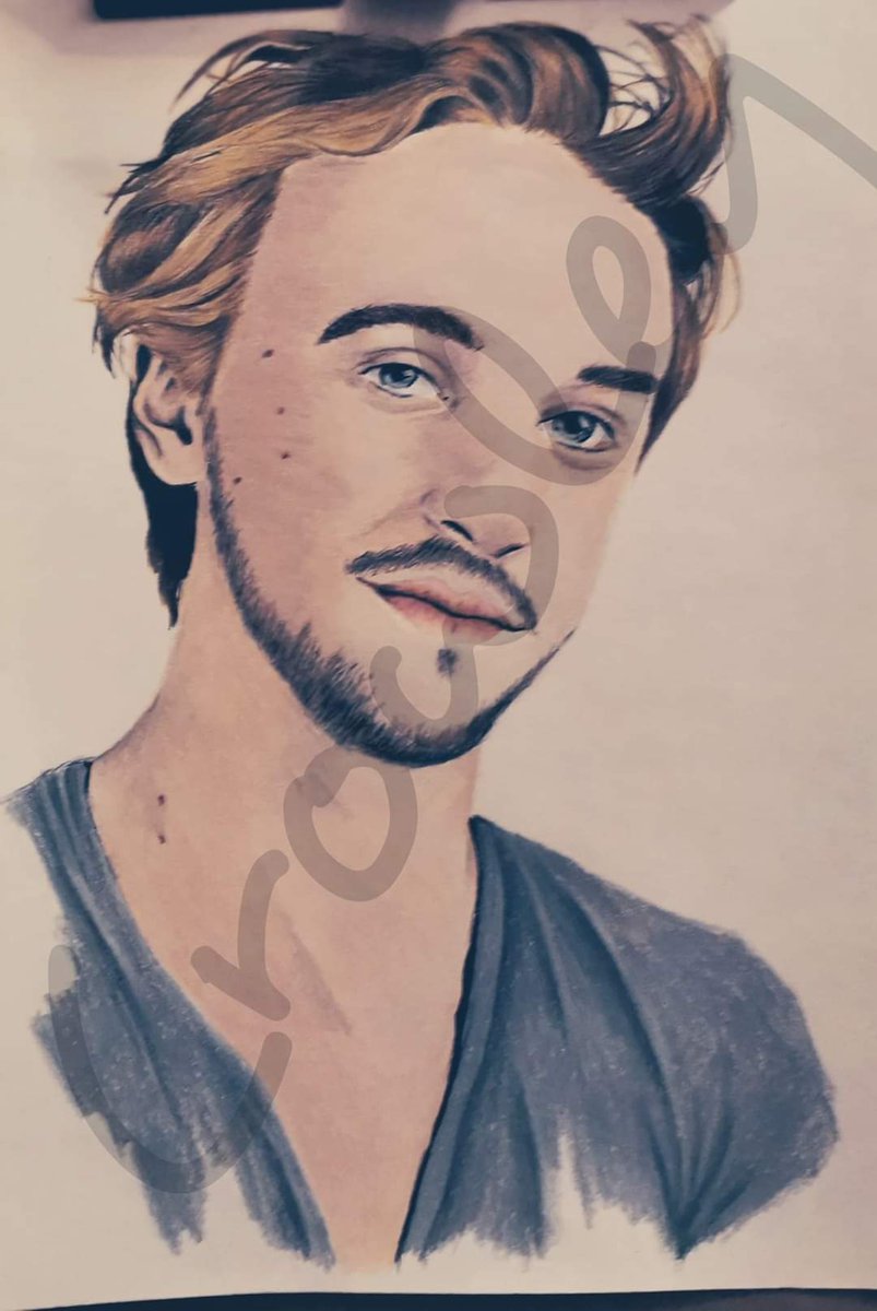 twisted_peanut8's tweet photo. Trying out coloured pencil so I drew Tom Felton cos he's awesome #colours #carandache #art #portraits #dracomalfoy #HarryPotter #drawing https://t.co/yf5BWUBTjK