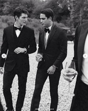 JuttaFreudig's tweet photo. #MusketeersEurope More #RoadToCannes photos 📷 in black & white (day 1, May 20th 2019) #GoodwoodMotorCircuit and #BlackTieDinner - #LukePasqualino #lucapasqualino 😍 #SamWay #ThrowbackThursday https://t.co/wRxTVOcAU4