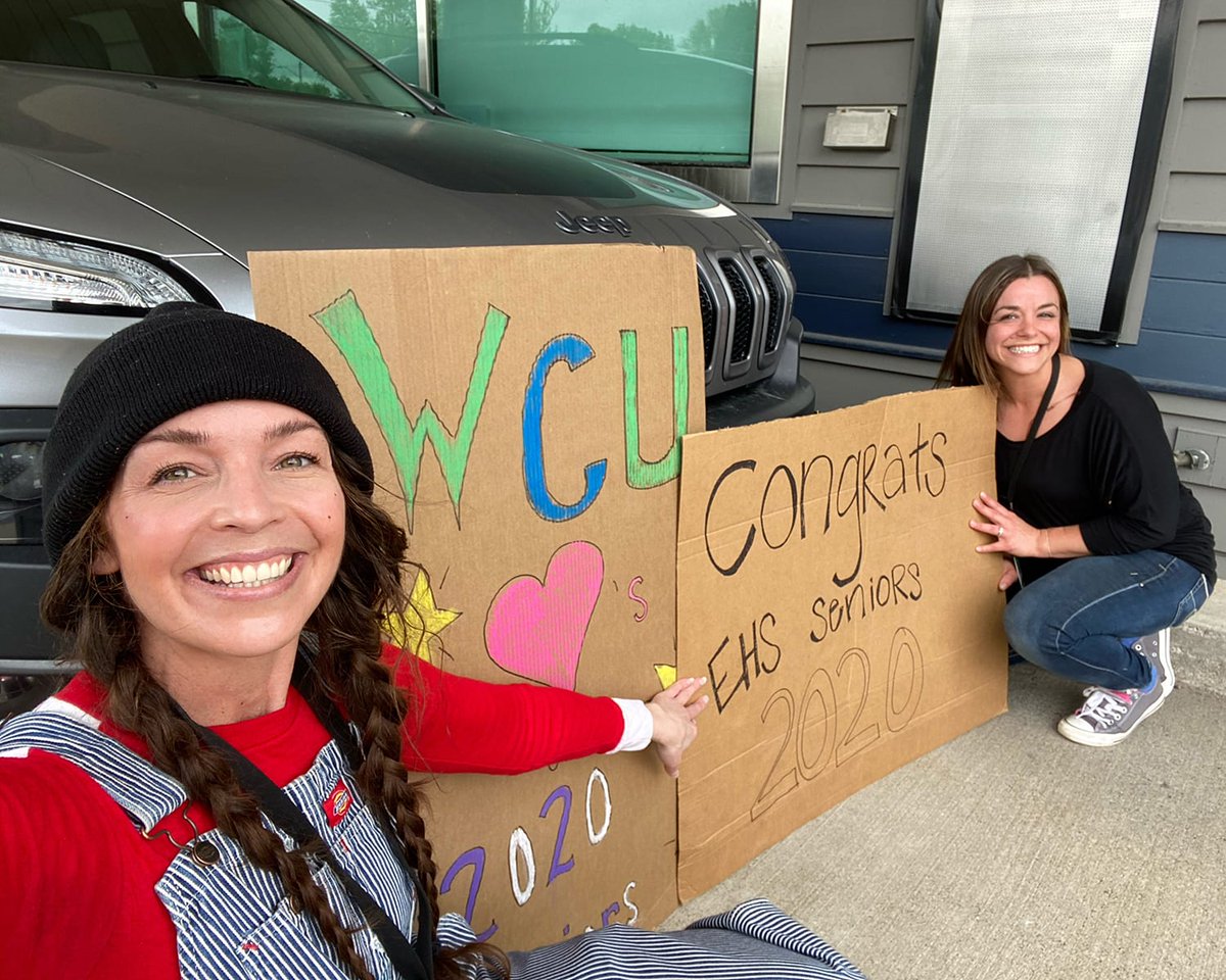 WESTconsinCU's tweet photo. Today Jamie and Leah had the opportunity to cheer on the Ellsworth seniors as they had a parade through town. They also provided a little goodie bag from WESTconsin Credit Union. Congrats to the Ellsworth seniors! #weCUgrads #CUDifference https://t.co/GoykdpFm5V