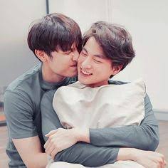Tefaraikantopin's tweet photo. @TharntypeS 1.🥁⚽2."well because I will tell you this,I'm always the active one"🥁
"shit!"⚽
3.P'type!Please trust more in P'tharn,He loves you very much,you must believe more in him And your P'tharn You must learn not to trust people so much♡
#TharnTypeChallenge #TharnTypeTheSeries https://t.co/qnfhbw6DyH