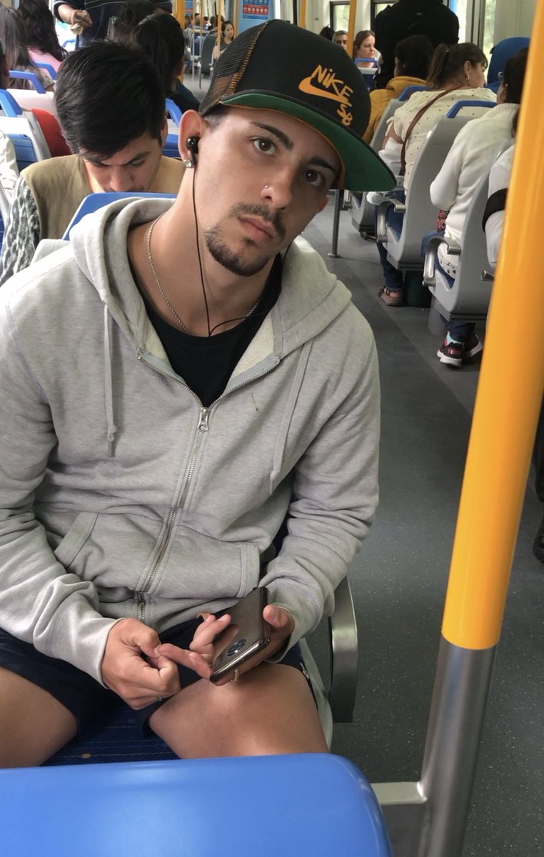 dameesoya's tweet photo. De cuando éramos libres y podíamos mostrar la boca.... 😈✊🏻💦 #DameEsoYa #LasPatas #mirame #TeDoyLaLineaIdaYvuelta https://t.co/GldqBUg1zv