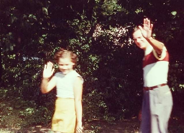 StephenBroomer's tweet photo. The parade's gone by. #prelingerarchives #amateurcinema #homemovies https://t.co/Mm1FRySYjf