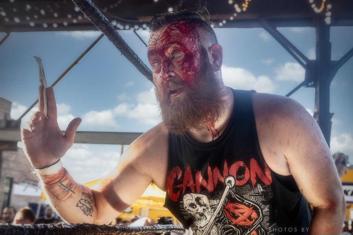 photosbymanning's tweet photo. Pro Wrestling is Art. https://t.co/MNyTpq5Pgd