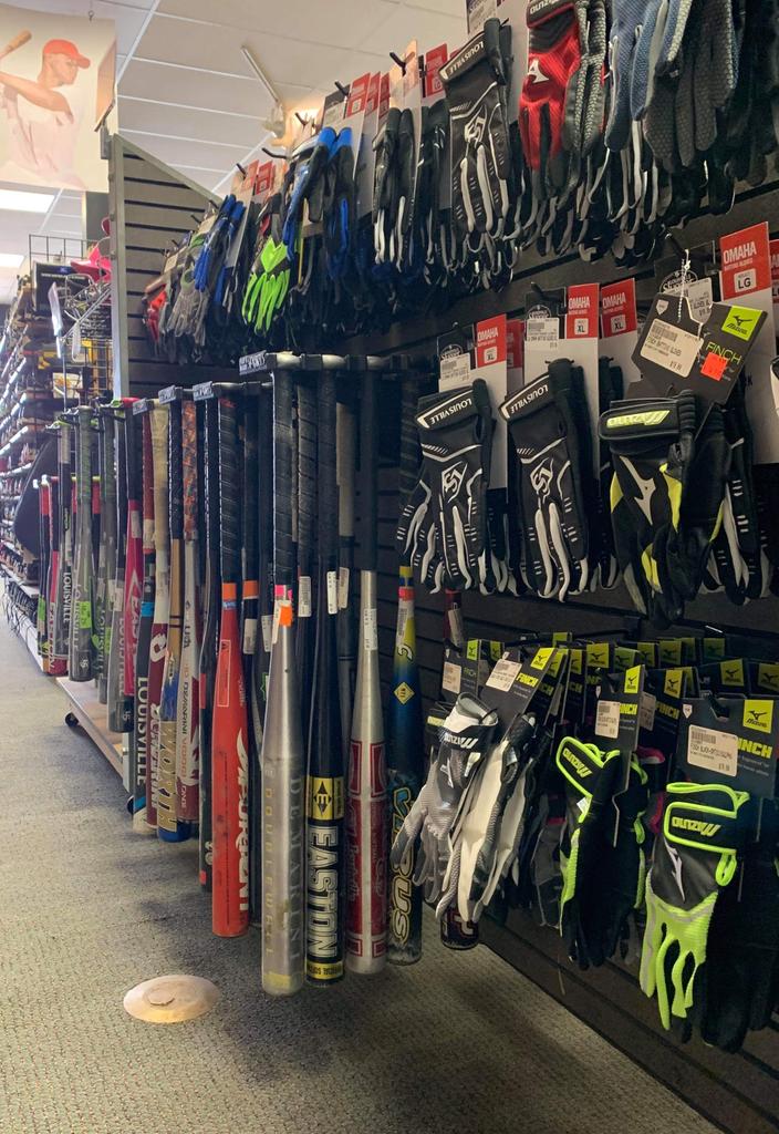 playitagaingf's tweet photo. We got baseball and Softball gear. Stop in today #everybodyplays  #playitagaingf  #webuyused https://t.co/AzfpnD39TJ