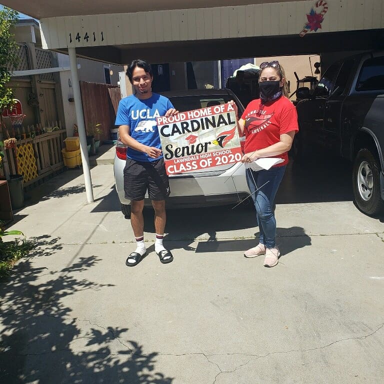 PaulaHartRodas's tweet photo. Operation Senior Sign Delivery has commenced! We are on our way to delivering Class if 2020 signs to all 541 of our amazing seniors! @LawndaleHSROCKS @CVUHSD @theCVway https://t.co/bA3anezs8k