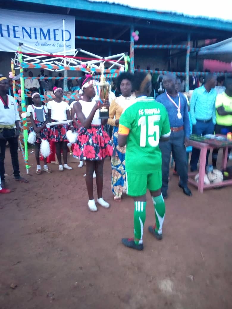 TMahagi's tweet photo. Nos #joueuses sont toujours à la maison acause de #COVID-19 alors que #FC #TOSEPELA de #Mahagi devrait se rendre au mois d'avril dernier à #Kinshasa pour jouer la 12 ème #éditions de la #Coupe du #Congo de Football Féminin c'ette saison.
Quelle déception CORONA VIRUS !! https://t.co/XLXEjsEpVx