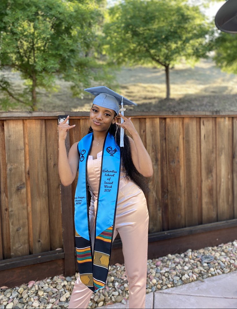 ZariaVee's tweet photo. Yesterday I graduated with my masters. I took a chance, followed my heart, & made it happen. This was one of the hardest things I’ve ever done, but definitely one of the greatest. I can officially say that I made it & the price definitely went up🥳🤩. #MASTEREDit #CSSW2020 https://t.co/CRIhJMJepW