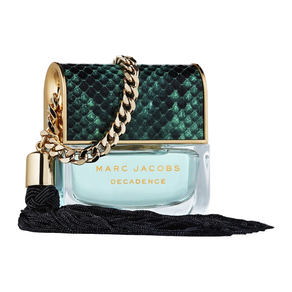 druholidaydtx's tweet photo. the face vs the fragrance https://t.co/bMvVhiCLQ0