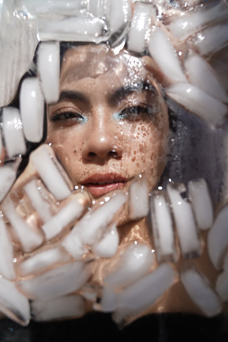 renzo_fght4more's tweet photo. Creative Photoshoot 📸 This quarantine has been pushing my creativity! 🙌🏻 You’ll also see the raw photo. Hope you guys like the edit 🙏🏻 I’ll be showing the behind the scenes in the comments! https://t.co/EJoMYM6exF