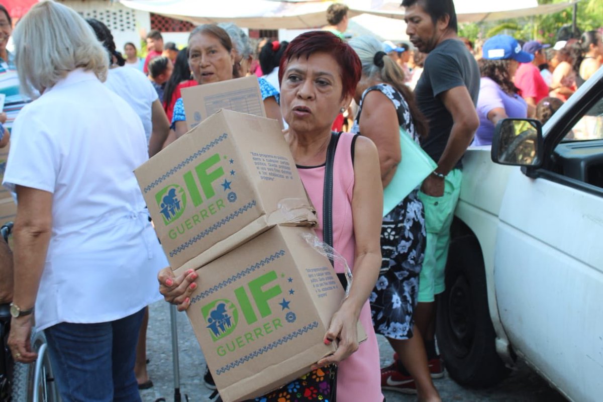 Adelantaremos dos bimestres de apoyos alimentarios a los ayuntamientos con la finalidad de que los grupos vulnerables continúen siendo beneficiados durante la contingencia sanitaria. A través del <a href="/DIF_Gro/">DIF Guerrero</a> podremos entregar casi 400 mil apoyos alimentarios.