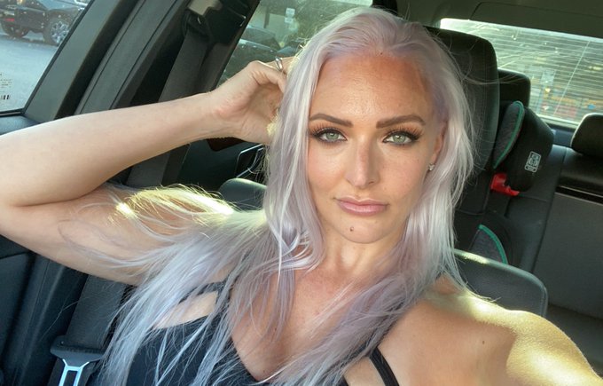 Platinum Princess 👑 https://t.co/3BttJ6HDjM<a href="/tag/feet"class="tags"><span>#feet</span></a>