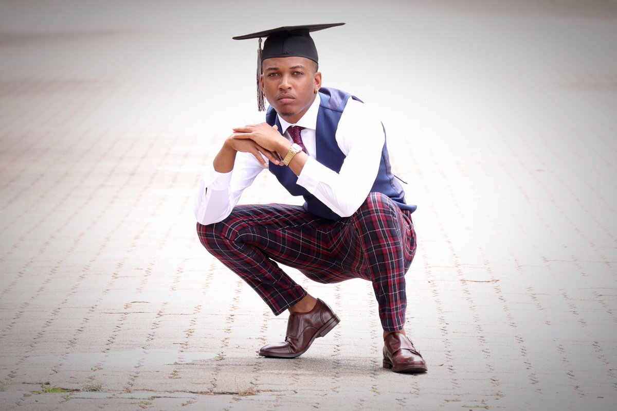 val_clutch's tweet image. Gotta Stay A Boss Because My Role Important‼️ 

Shoulda Got Involved More😭But Nonetheless, I Left With What I Came Here For😤👌🏾📚

My Story Still Being Written📝...

#FirstGenGrad ✅ 🎓#BAinCommunications #gradszn #2k20Grad #txsu #txsugrad ✅ @blue22_menace 📸