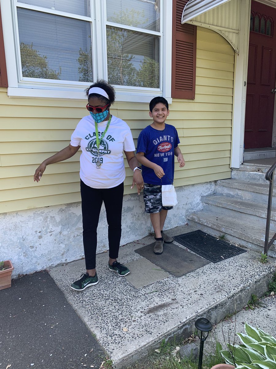 MsTuli_59's tweet photo. Fun day surprising some 5th graders today!
# ktm100 https://t.co/whaHeT0c0A