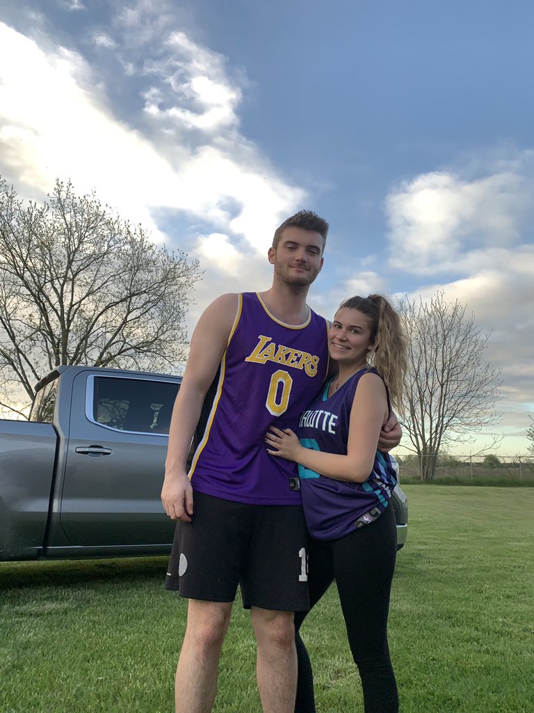 HunterWhitwort1's tweet photo. Repping two of our favorite Flintstones! @kylekuzma @MilesBridges https://t.co/IZRYranQCS