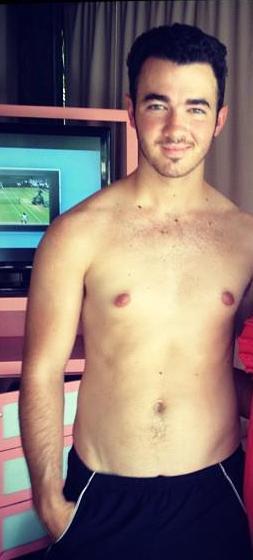 Kevin Jonas. #nudemaleceleb. #bulge. #brothers. #shirtless. pic.twitter.com...