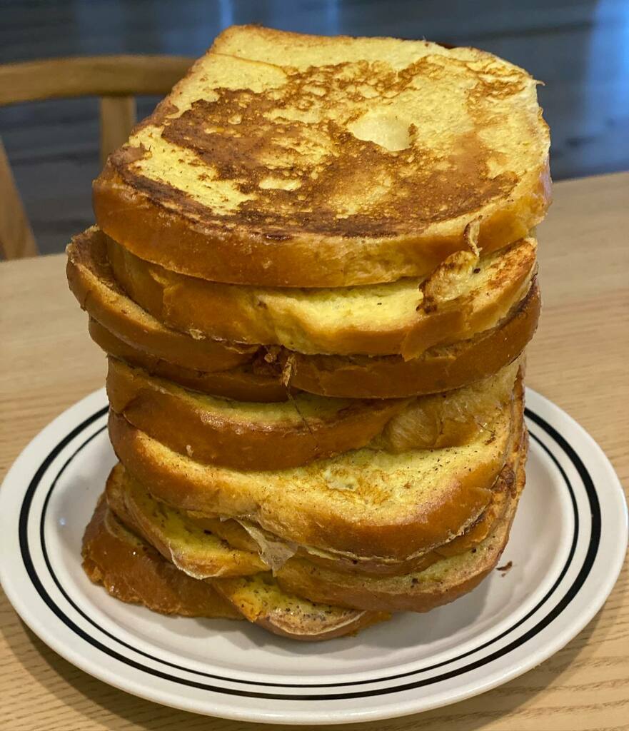 PenguinSix's tweet image. There comes a point with every quarantine parent when they just say “Screw it. Breakfast is the new dinner.” #frenchtoast #challahbread